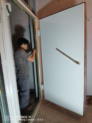 19in EMI EMC RF Shielded Chamber Emc Shielding Solutions Outward Left Door