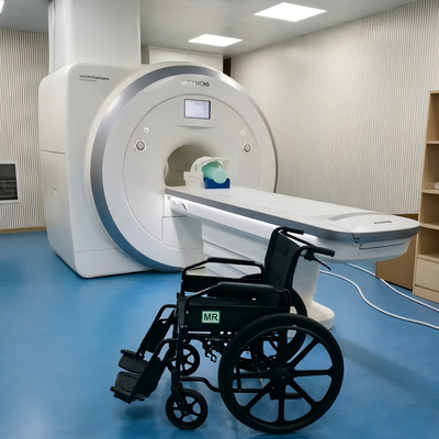 เก้าอี้ล้อเด็กที่พับได้เบา ไม่แม่เหล็ก MRI พร้อมอุปกรณ์ประกอบ 5 จุดเพื่อการขนส่งที่ปลอดภัย