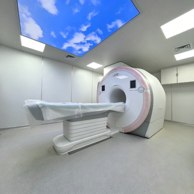 ห้อง MRI แบบ Faraday Cage ที่มีการลดทอน 100 dB, ปรับแต่งได้ตามขนาดห้อง MRI และแผงทองแดงทนการกัดกร่อน